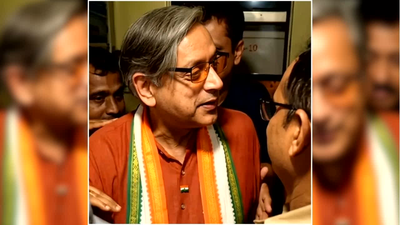 Shashi Tharoor Lift Incident Video: होटल की लिफ्ट में फंसे ये कांग्रेस सांसद, फायर टीम ने ऐसे बचाया, आप भी देखें वायरल वीडियो