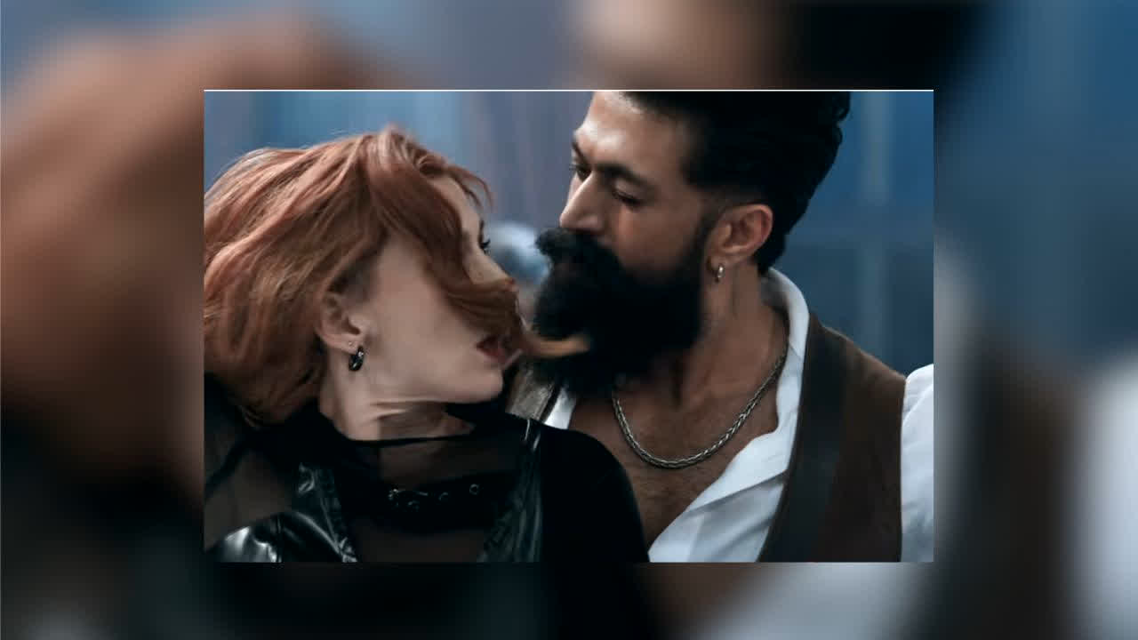 Toxic Movie Teaser Controversy 2026 : ‘Toxic’ टीज़र में दिखीं एक साथ 5 बड़ी अभिनेत्रियां, लेकिन एक झलक ने छेड़ दी बहस, कुछ ने बताया अब तक का सबसे आपत्तिजनक कंटेंट