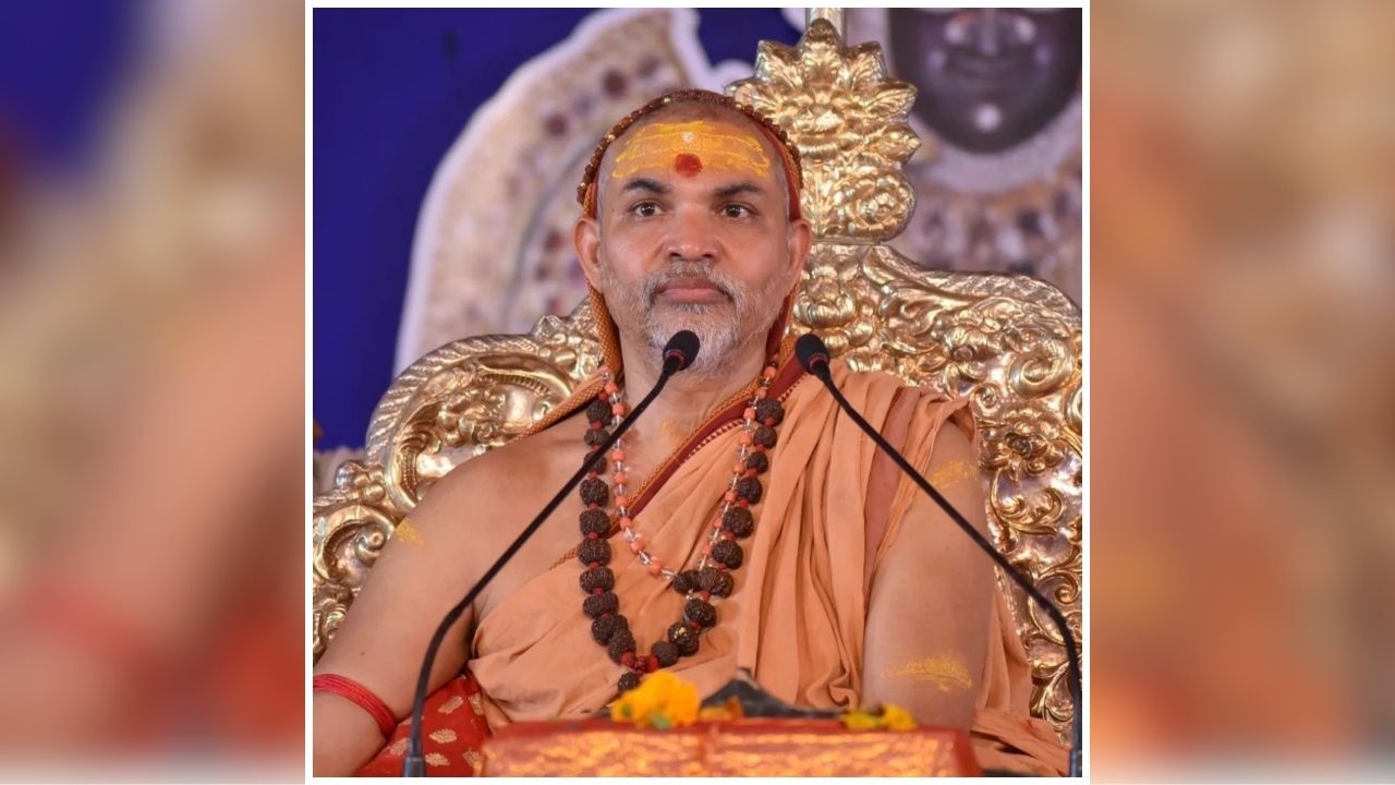 Uttar Pradesh News: क्यों घट रही है अविमुक्तेश्वरानंद के सभाओं की भीड़..क्या जनता बना रही दूरी? जानिए क्या है वजह?