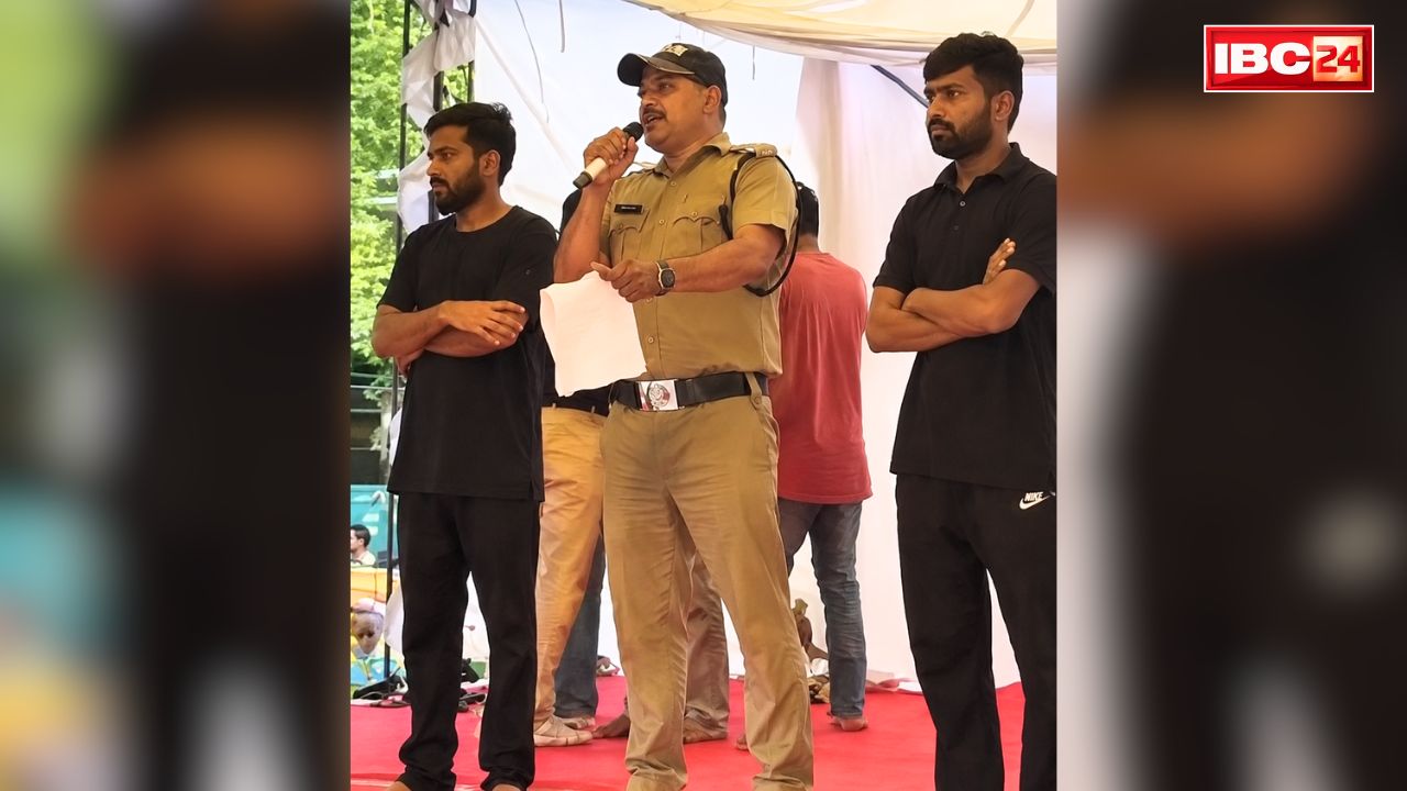 Police Constable Resigns: कॉकरोच पार्टी के समर्थन में सरकारी नौकरी छोड़ी.. पुलिस के कॉन्स्टेबल ने लिया भगत सिंह का नाम और दे दिया इस्तीफा, देखें वीडियो