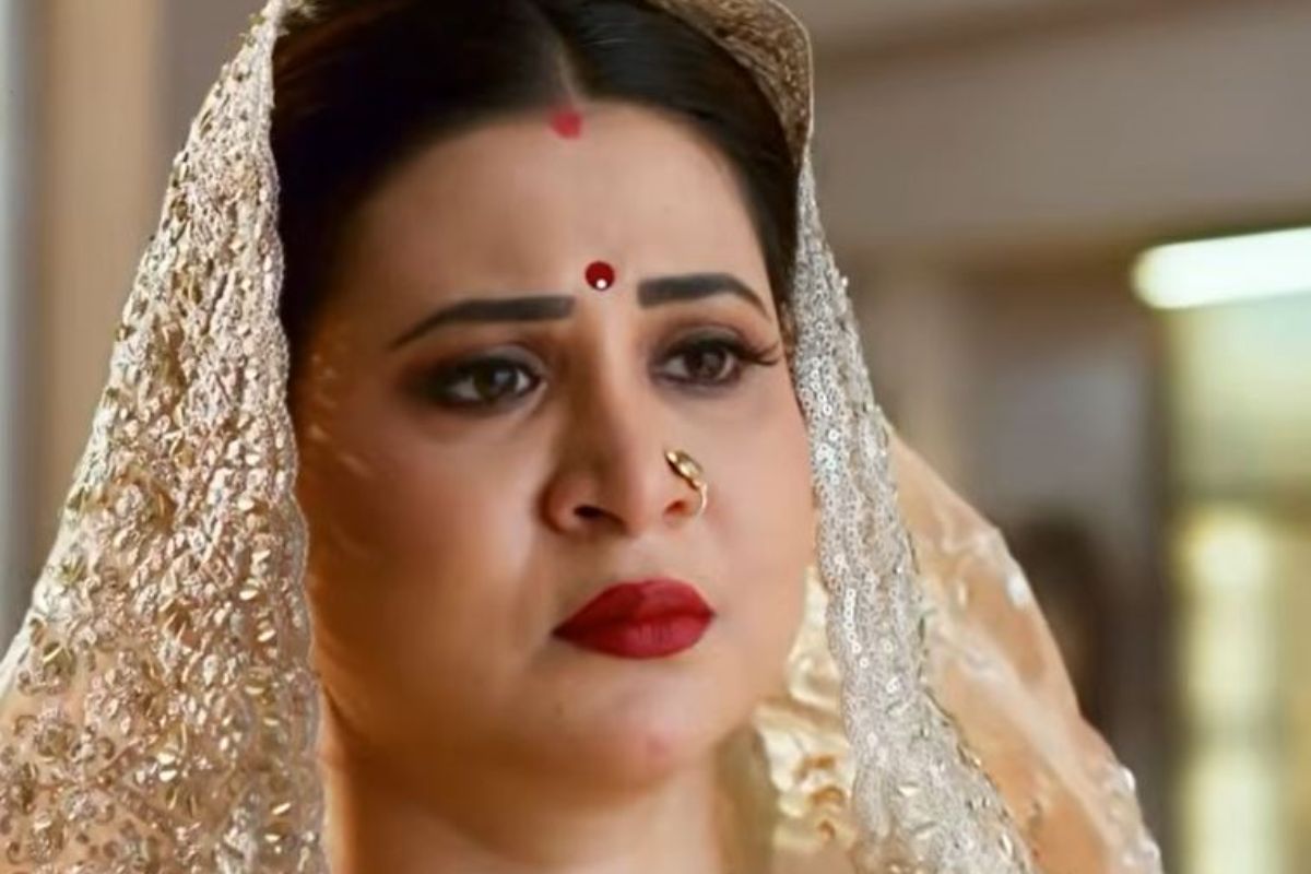 Vasudha: जश्न वाले घर में पसरा सन्नाटा! टूटा प्रभात का भरोसा.. क्या चंद्रिका को जेल की सलाखों के पीछे पहुँचाकर ही दम लेगा वसुधा का रक्षक?