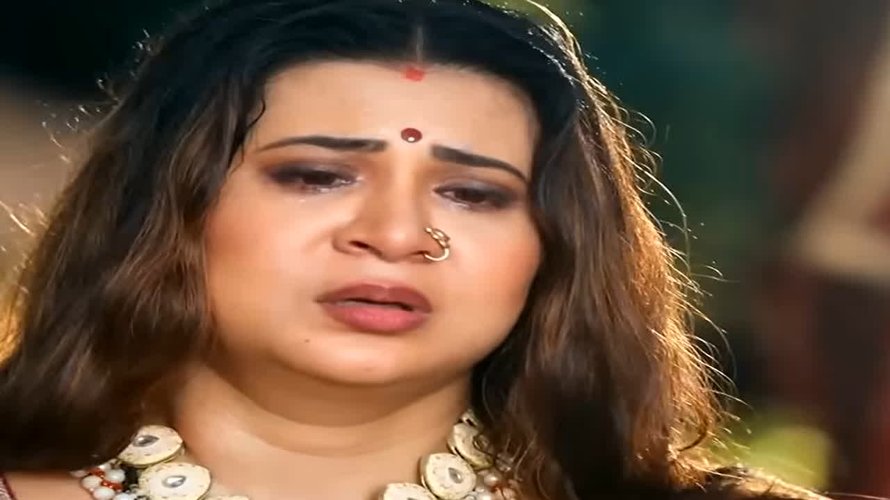 Vasudha: चंद्रिका के क़दमों में टूटी वसुधा की हिम्मत! कड़वे सच का हुआ खुलासा.. क्या ख़त्म हुई देव-वसुधा की कहानी या होगी नई जंग की शुरुआत?