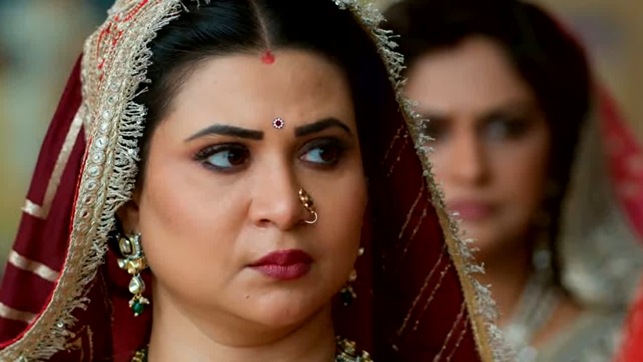 Vasudha: शक के चक्रव्यूह में फंसीं चंद्रिका और वसुधा! क्या यह झूठ देगा संतोष को नया जीवन या सर्जरी थिएटर जाने से पहले ही बेनकाब हो जाएगा खेल?
