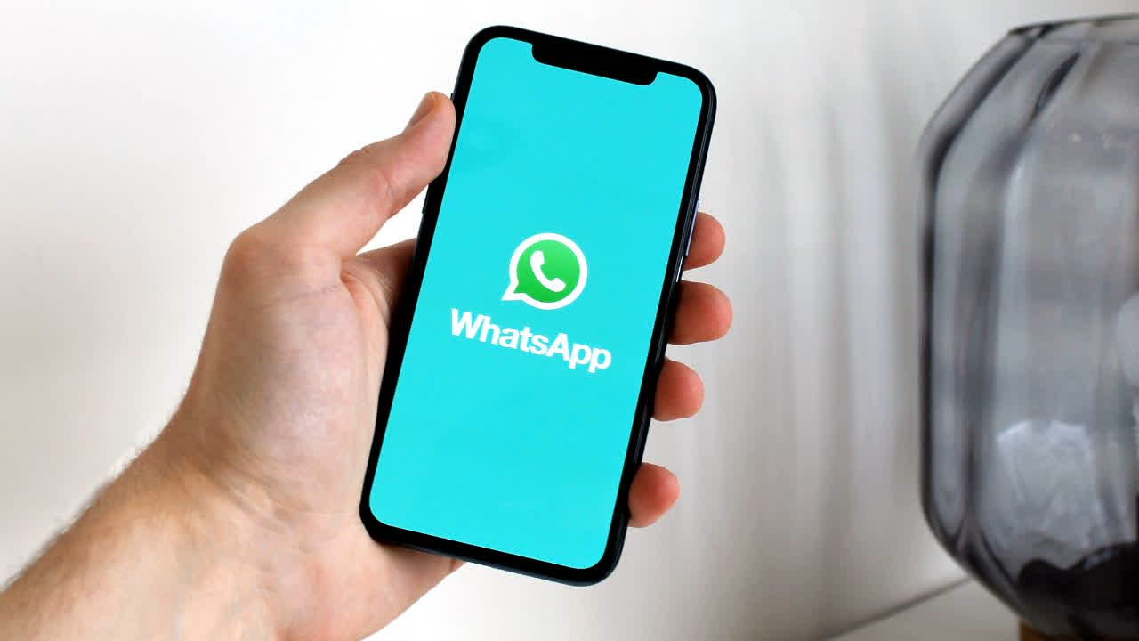 WhatsApp Birthday Feature: अब WhatsApp खुद बताएगा किसका Birthday है! ला रहा ये नया फीचर, जो ऐसे रखेगा अपनों के खास दिनों का हिसाब