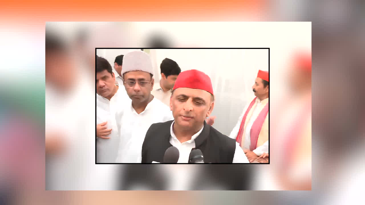 Akhilesh Yadav On Dharmendra Pradhan’s Resgination : धर्मेंद्र प्रधान के इस्तीफे पर अखिलेश यादव का बड़ा दावा! बोले- ‘युवाओं ने सरकार को झुका दिया, अब चाहिए ऐसी सरकार’