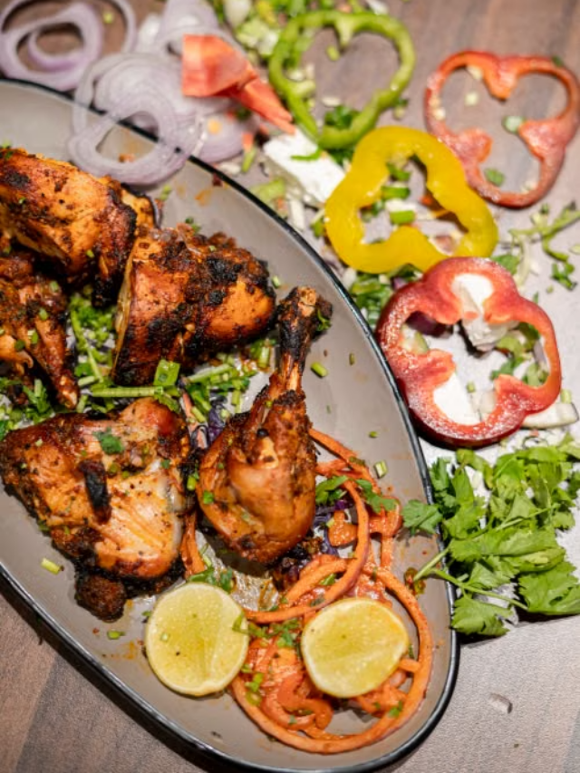 Famous Chicken Dishes : स्वाद में नंबर 1! चिकन से बनने वाली भारत की 5 सबसे मशहूर और लाजवाब डिशेज