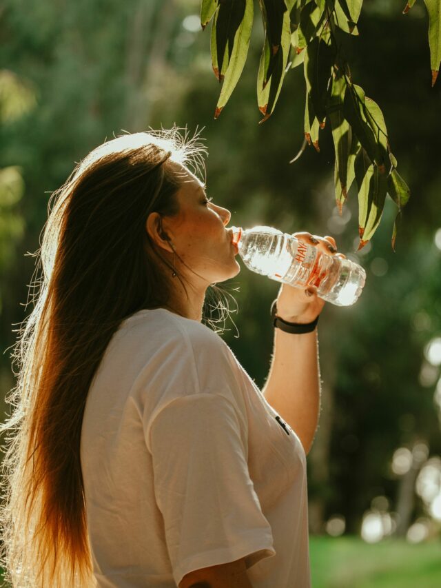 Drinking Water Benefits: 5 दिन भी नहीं टिक पाएगा शरीर? जानिए बिना पानी इंसान कितने दिन तक रह सकता है जीवित