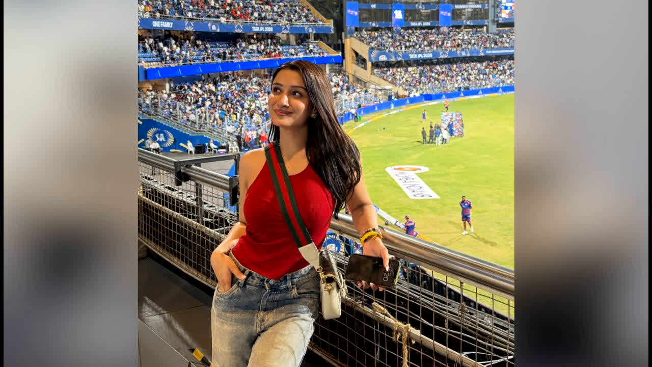 Ed Interrogate Shefali Bagga On Mahadev App : मीडिया से क्यों बचती दिखीं शेफाली बग्गा? 8 घंटे की पूछताछ के बाद ED ऑफिस से निकलीं, सवालों पर साधी चुप्पी