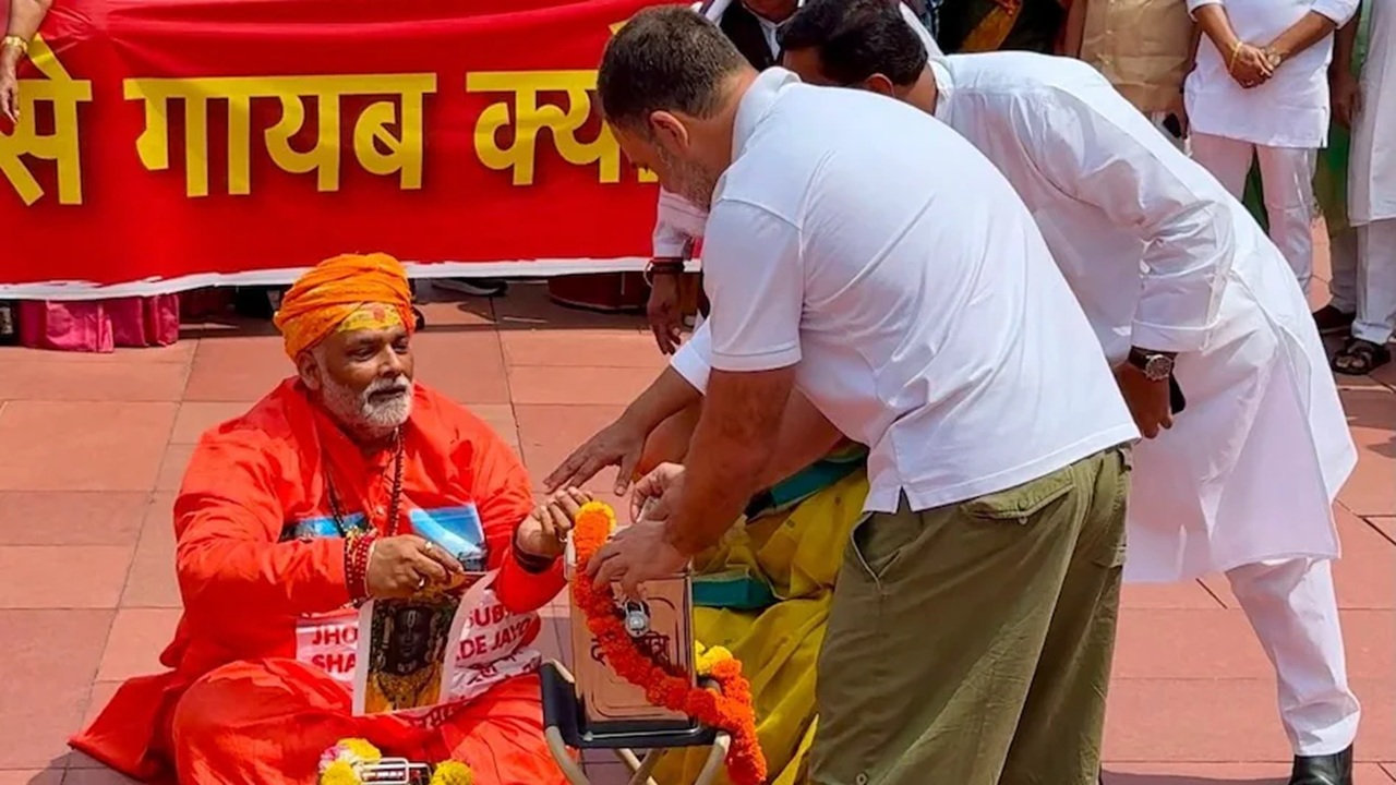 UP News: पप्पू यादव सहित इन सांसदों के खिलाफ अब संतों ने खोला मोर्चा, देशव्यापी आंदोलन का किया ऐलान, इस तारीख से काशी में जुटेंगे संत
