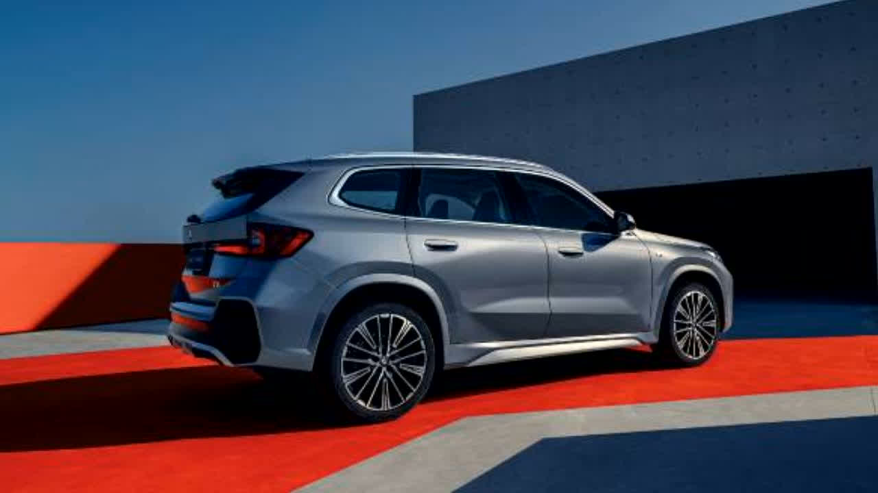 BMW X1 LWB Launch: जेब पर ज्यादा बोझ नहीं, कार के अंदर बैठते ही मिलेगा लग्जरी वाला फील! फीचर्स की लिस्ट देखकर कहेंगे- पैसा वसूल!