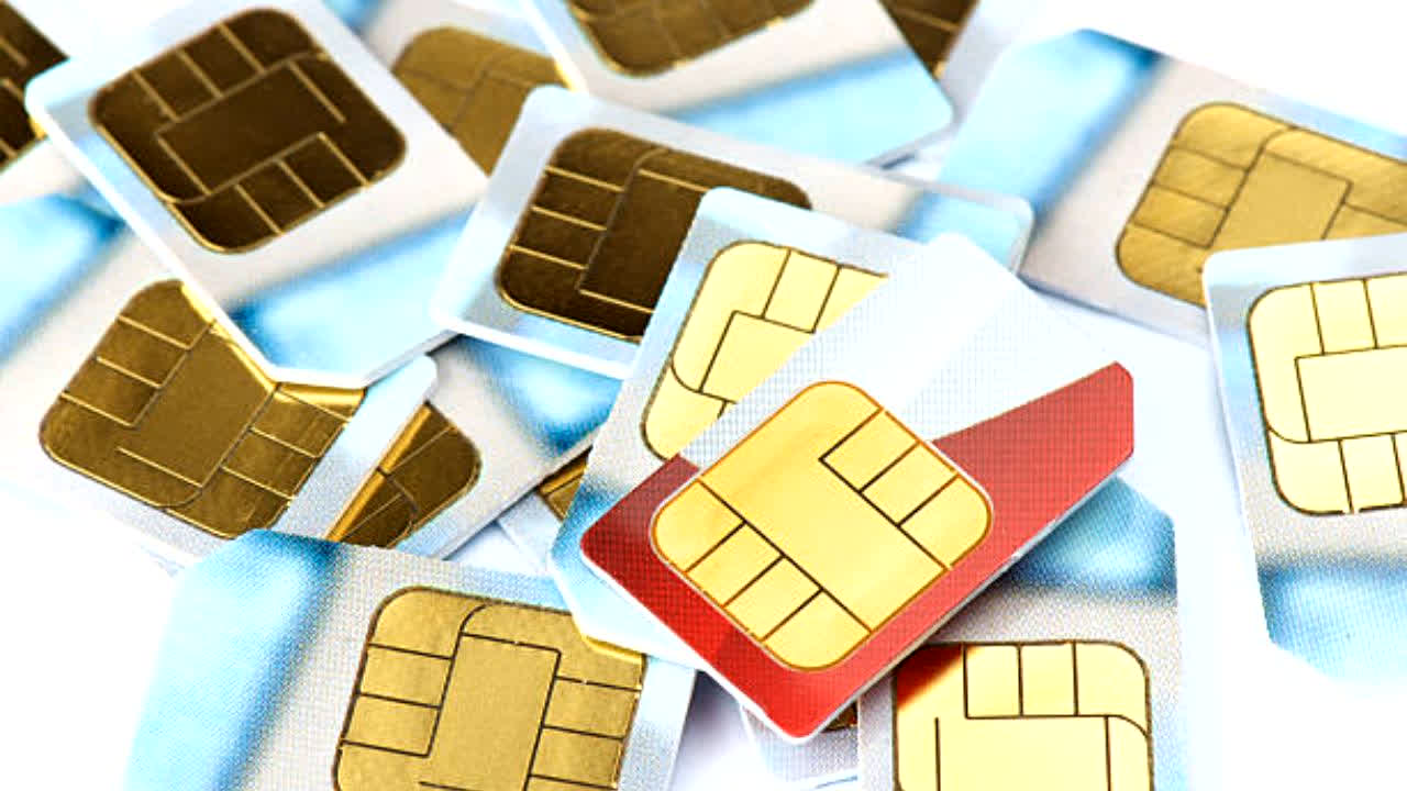 Check SIMs in Your Name: आपके नाम पर कोई और तो नहीं चला रहा SIM? घर बैठे मिनटों में करें पता, फर्जी हो तो ऐसे कराएं बंद