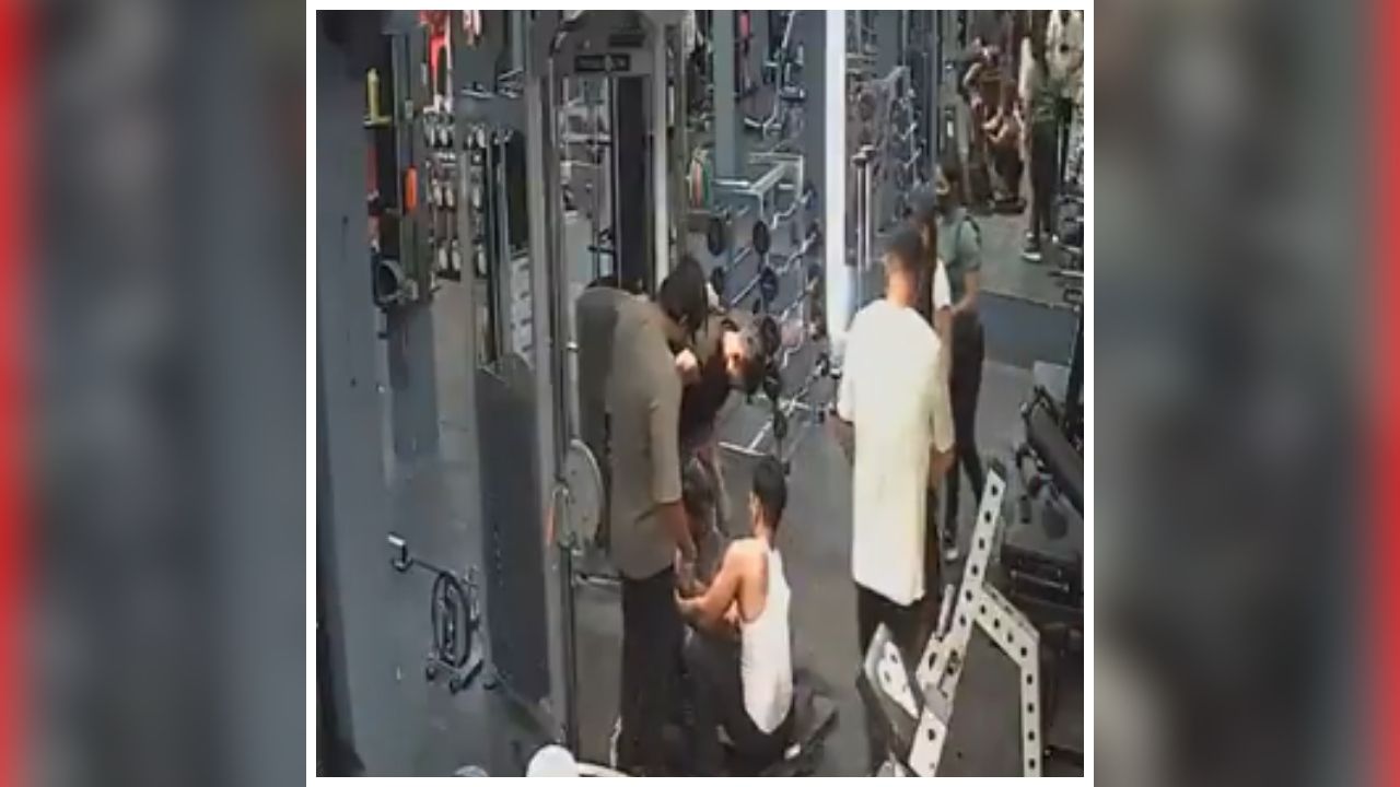 Doctor Dies in GYM: अचानक जमीन पर गिरे डॉक्टर, जिम में मची अफरा-तफरी, CCTV में कैद हुआ पूरा मामला
