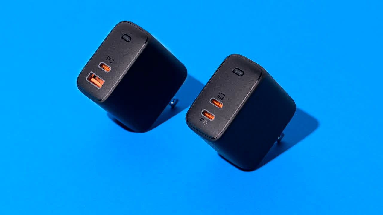 GaN Charger Technology: साधारण चार्जर से कई गुना ताकतवर है ये छोटा सा चार्जर! मोबाइल, लैपटॉप और ईयरबड्स सब कुछ एक साथ ऐसे होगा मिनटों में चार्ज