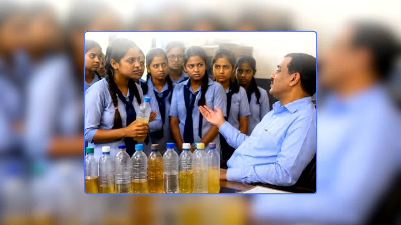 Guna School Student News Today: स्कूल की छात्राओं को पिलाया यूरिन वाला पानी, प्राचार्य से की शिकायत तो बोले- मुंह खराब लग रहा है तो चॉकलेट खा लो