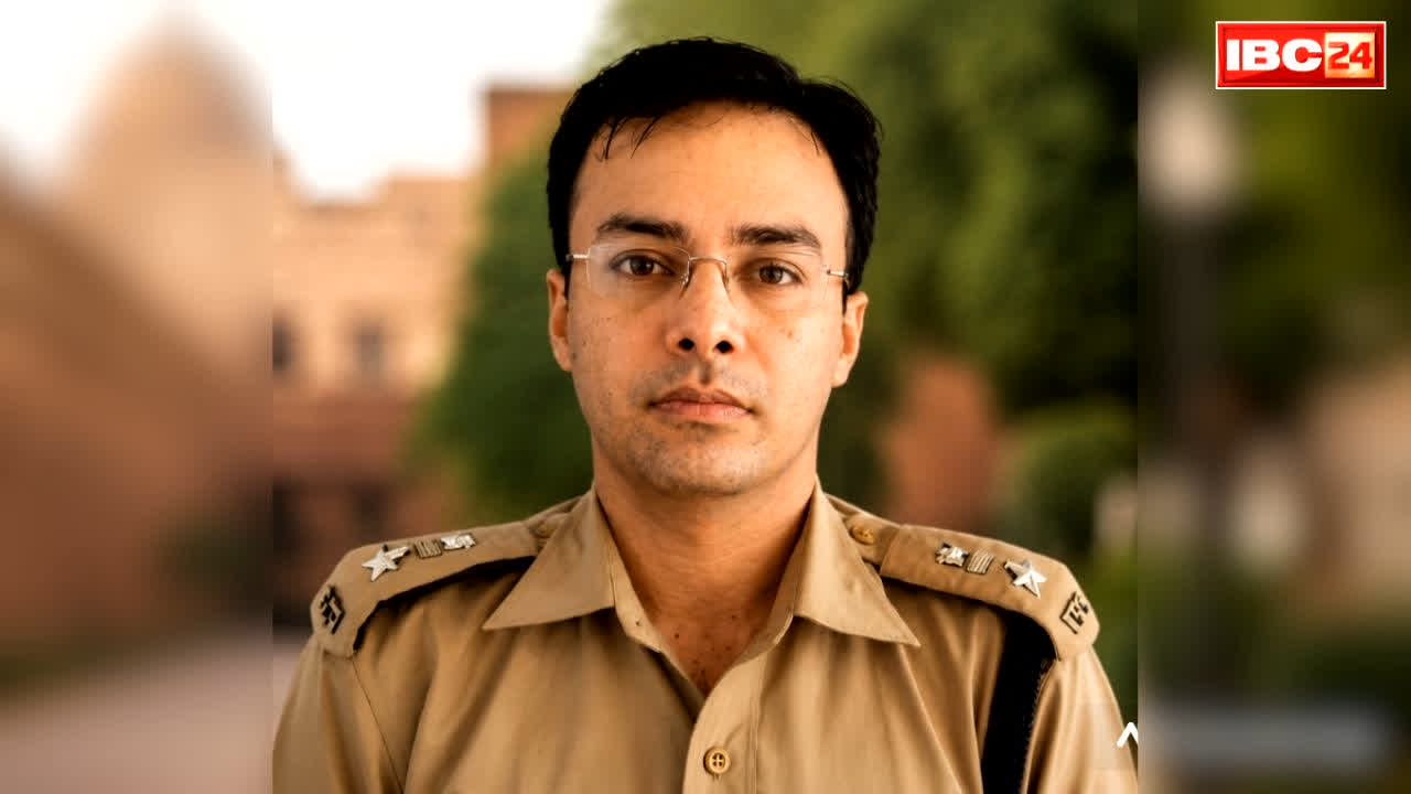 IAS Veenu Bansal Rashtrapati Bhavan: राष्ट्रपति भवन से इस IPS को अचानक हटाया, दिल्ली पुलिस ने PHQ में किया अटैच, बिना इजाजत इन्हें दिलाता था भवन में एंट्री..