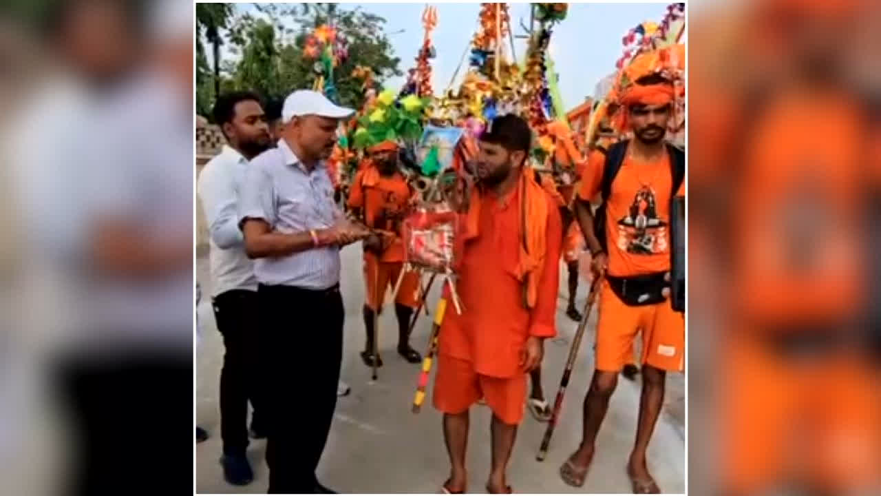 Kanwar Yatra 2026: इस सात जिलों में कांवड़ियों पर हेलीकॉप्टर से होगी पुष्पवर्षा, शिवभक्तों के लिए सरकार की खास तैयारी, जगह-जगह बनाए गए विश्राम शिविर