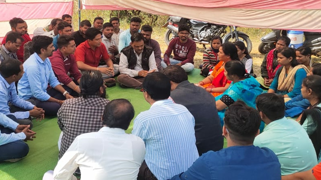 MP Patwari Strike: हड़ताल पर जाएंगे प्रदेशभर के पटवारी, इन मांगों को लेकर एक बार फिर खोलेंगे मोर्चा, रुक सकते हैं नामांतरण सहित ये 12 काम