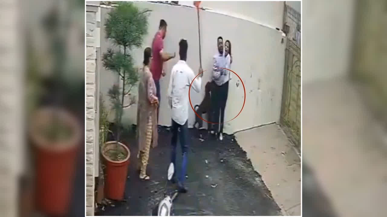Pitbull Attack Video: रोंगटे खड़े हो जाएंगे ये वीडियो देखकर, मकान देखने गए थे दंपति…खूंखार पिटबुल ने काट-काटकर कर दिए ऐसा हाल