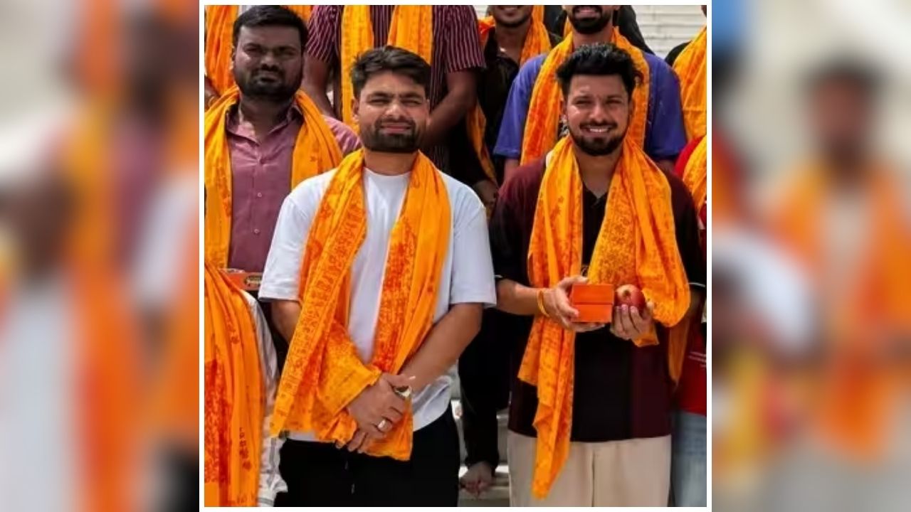Rinku Singh in Ayodhya: रिंकू सिंह ने अयोध्या में टेका माथा, राम मंदिर की खूबसूरती देख हुए भावुक, बोले- बहुत सुंदर बना है मंदिर