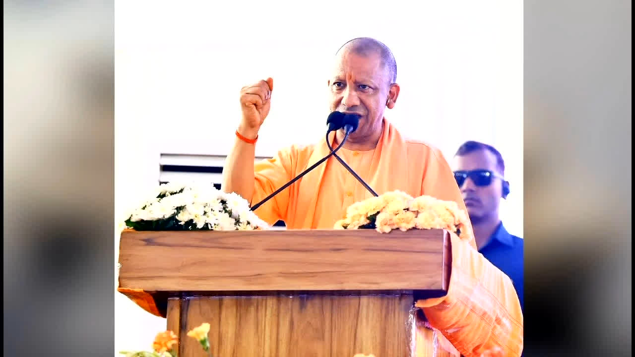 CM Yogi On National Handloom Day 2026: स्वदेशी आंदोलन ने भारत के स्वतंत्रता संग्राम को नई दिशा दी, राष्ट्रीय हथकरघा दिवस सीएम योगी ने दी बधाई, अखिलेश पर भी साधा निशाना