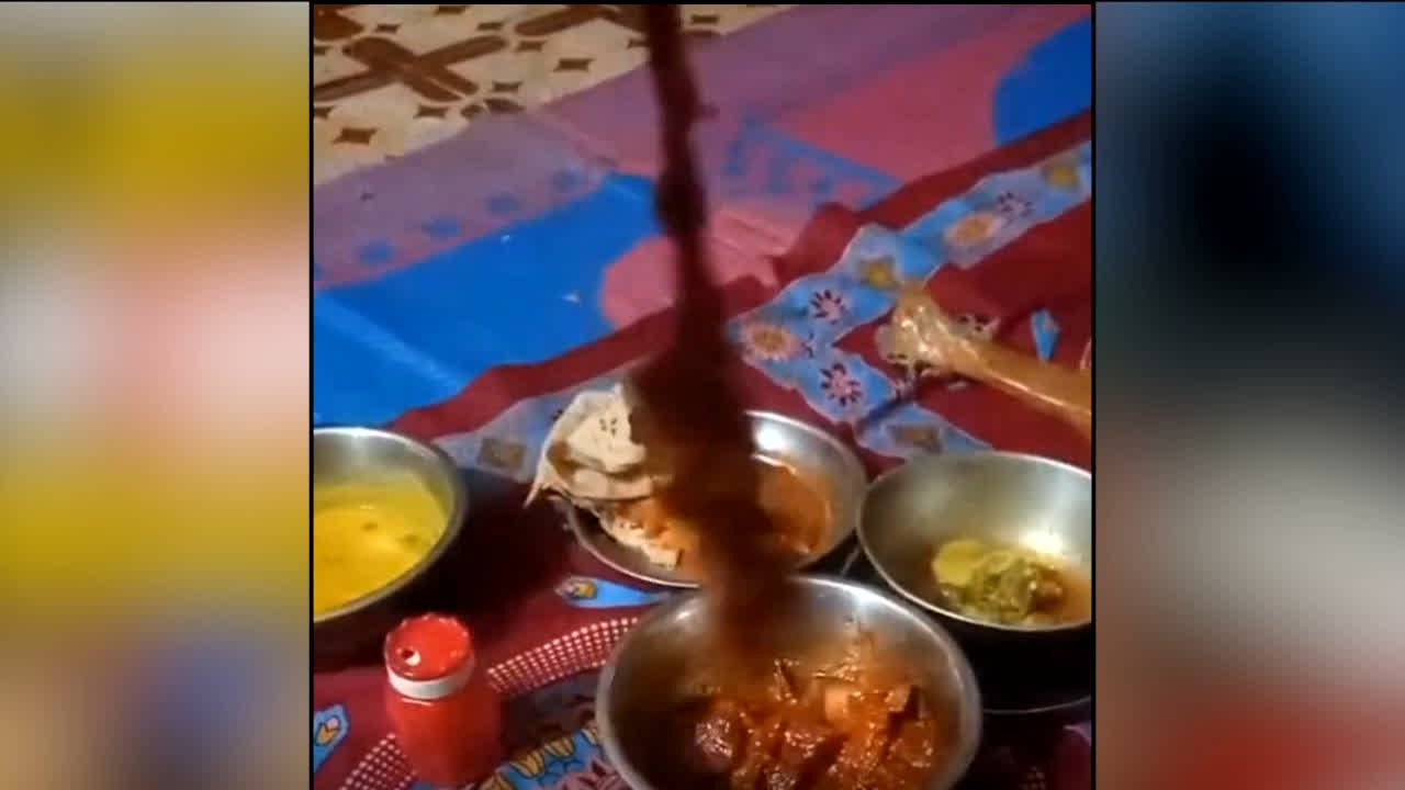 Khandwa Mutton Parcel News: अगर आप भी बाहर का मटन खाते हैं तो सावधान! पार्सल खोलते ही सामने आया ऐसा नजारा, दो बच्चे पहले ही खा चुके थे खाना