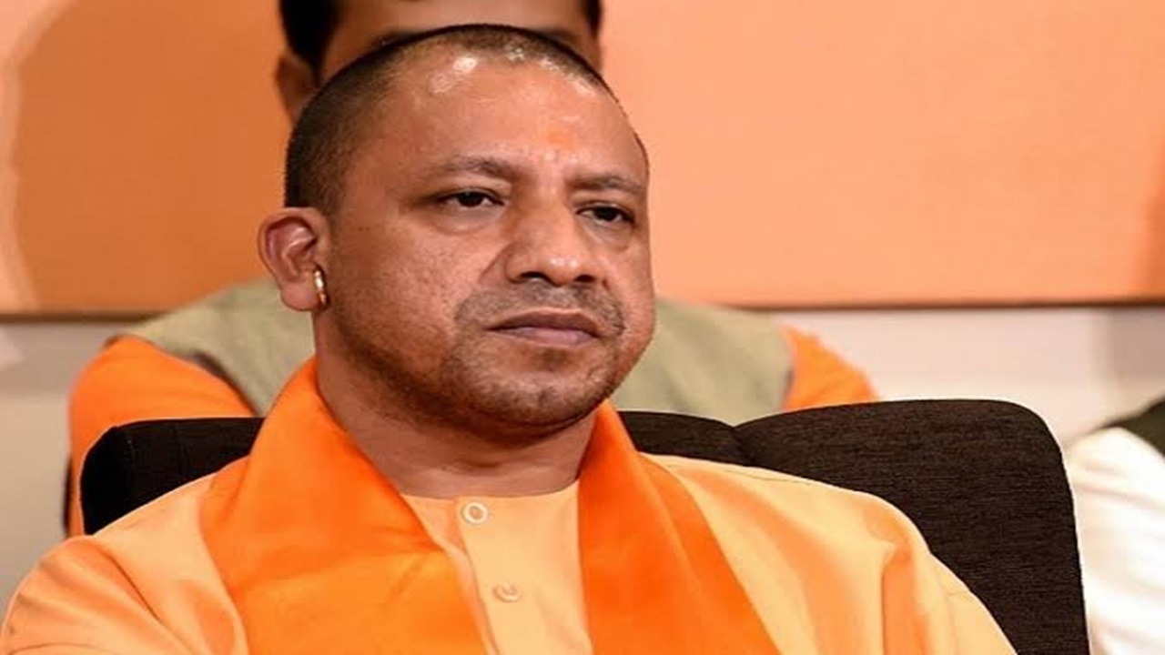 UP News: यूपी के इस जिले में मलबे में दबकर 6 लोगों की मौत,सीएम योगी ने जताया शोक, अफसरों को दिए ये निर्देश