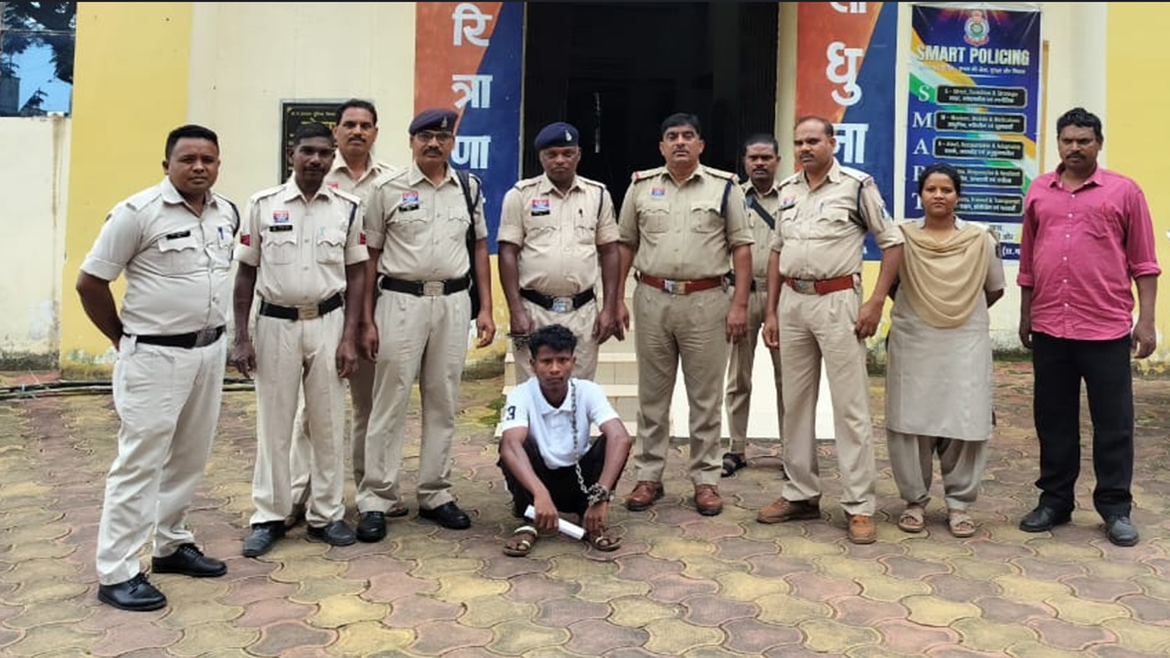 Jashpur Crime News: बेटी से बात करने की कोशिश करता था युवक, मां ने रोका तो दे दी ये खौफनाक सजा, इलाके में फैली सनसनी