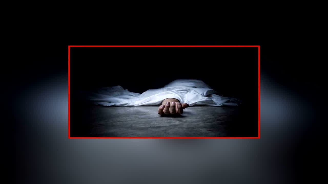 IIT Engineer Found Dead In Flat: बंद फ्लैट के अंदर इस हाल में मिले 45 वर्षीय IIT इंजिनियर, पड़ोसियों ने बुलाई पुलिस, जांच में हुआ बड़ा खुलासा