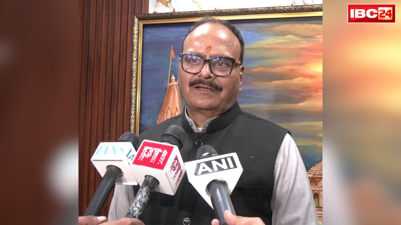 Deputy CM Brajesh Pathak Statement: “सपा पूरी तरह डिरेल हो चुकी है, अब दाल गलने वाली नहीं”.. अखिलेश पर जमकर बरसे प्रदेश के डिप्टी सीएम ब्रजेश पाठक