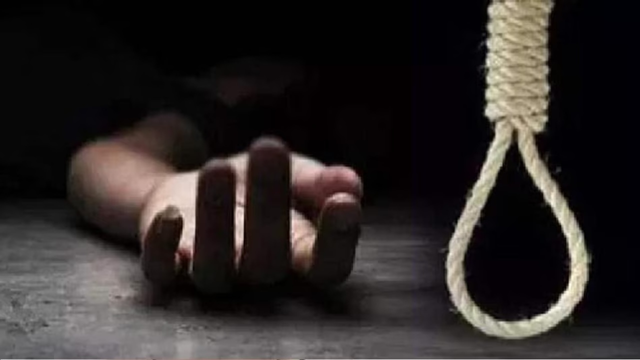 Dhamtari Crime News: लॉज के अंदर इस हाल में मिली युवती, देखकर पुलिस भी रह गई दंग, बॉयफ्रेंड से मिलने के लिए पहुंची थी कवर्धा से