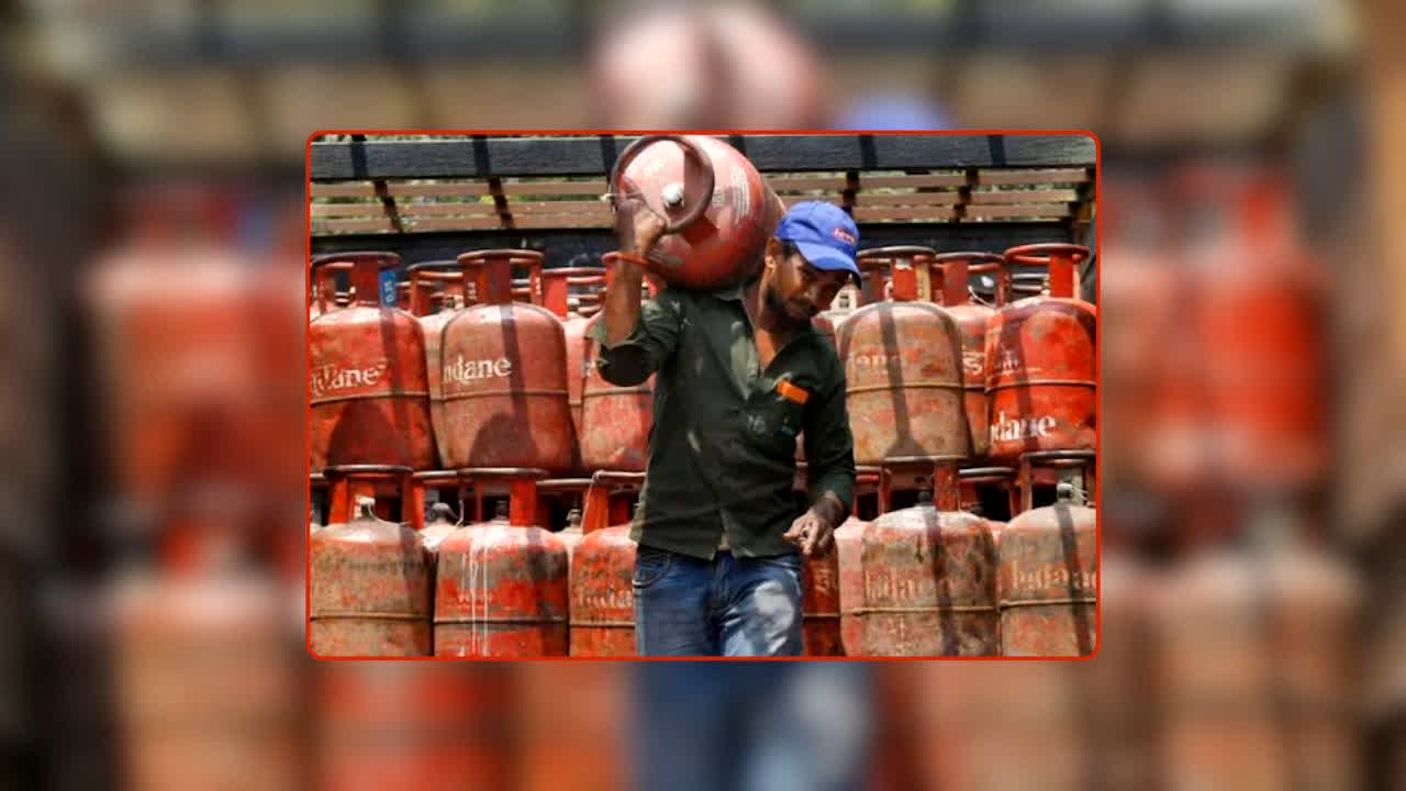 Gas Cylinder Rate Today: 300 रुपये से ज्यादा सस्ता हुआ गैस सिलेंडर! आपके शहर में आज क्या है नया रेट? फटाफट चेक करें यहां