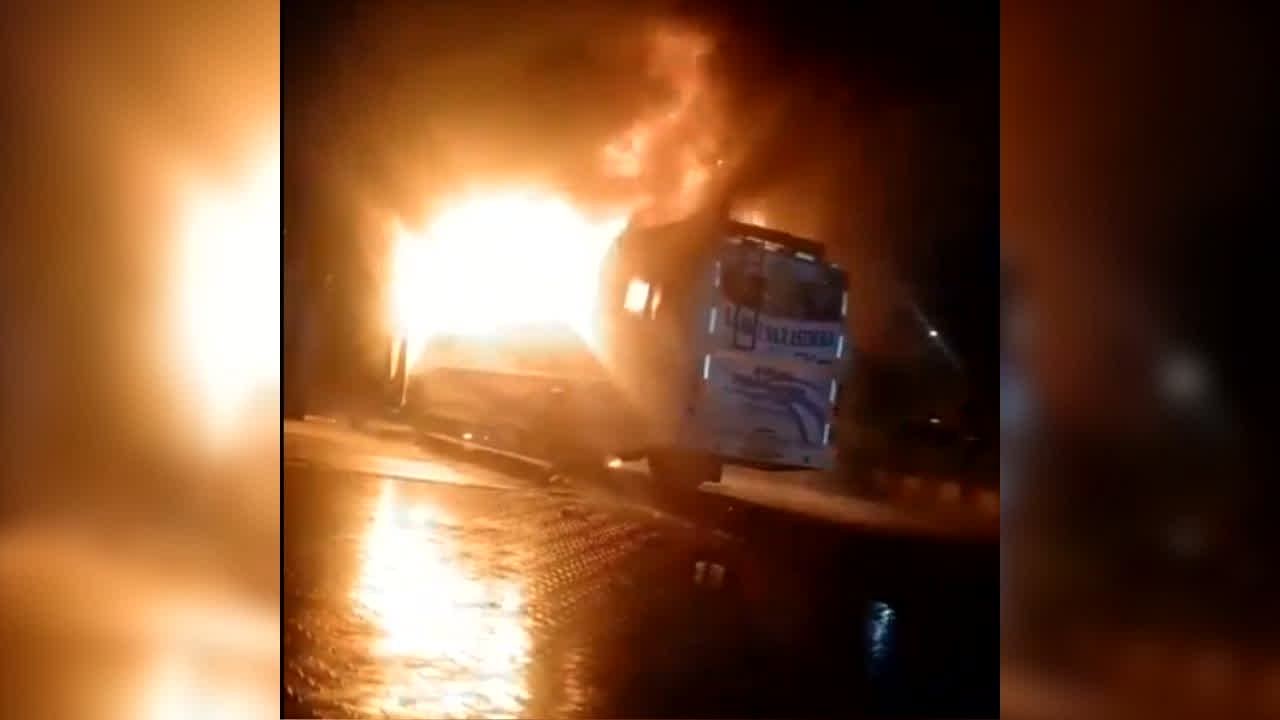 Greater Noida Bus Fire Video: यात्रियों से खचाखच भरी बस में लगी भीषण आग, 9 लोग जिंदा जलें, देखें भयावह वीडियो
