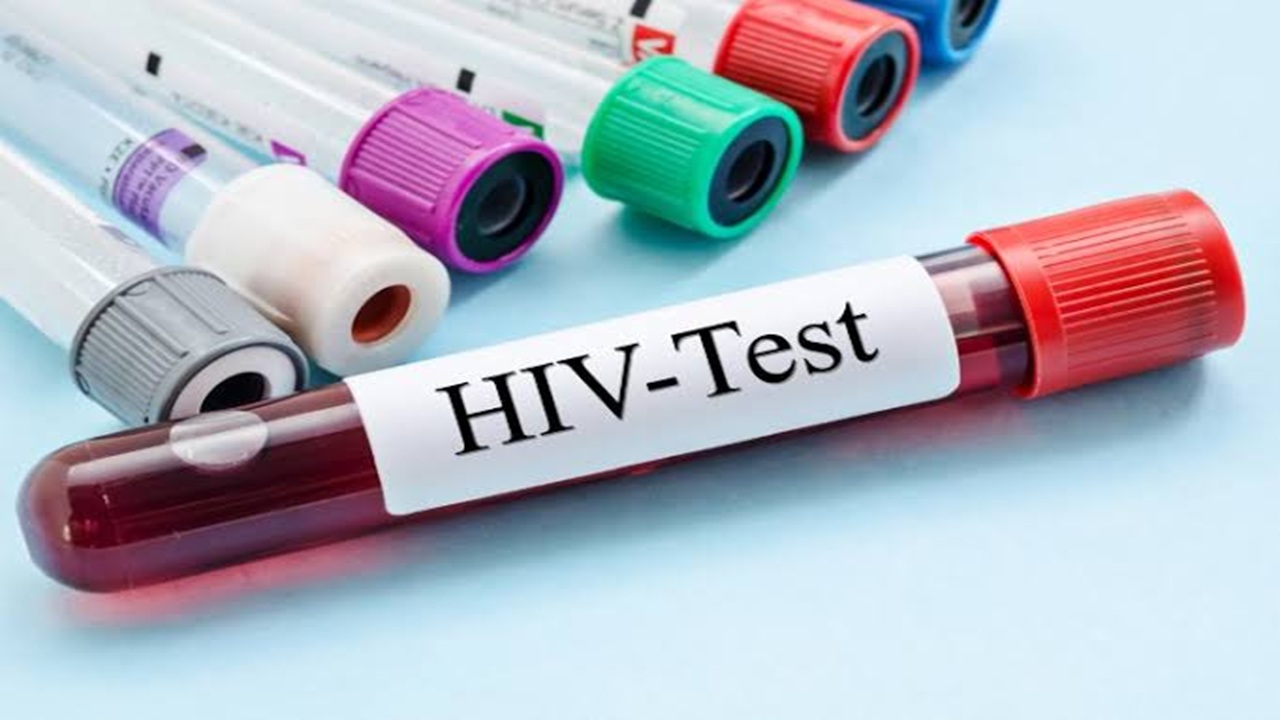 Barabanki Sex Racket: सेक्स रैकेट चलाने वाली महिला निकली HIV पॉजिटिव! पूरे शहर में मचा हड़कंप, संपर्क में आए लोगों की तलाशी शुरू