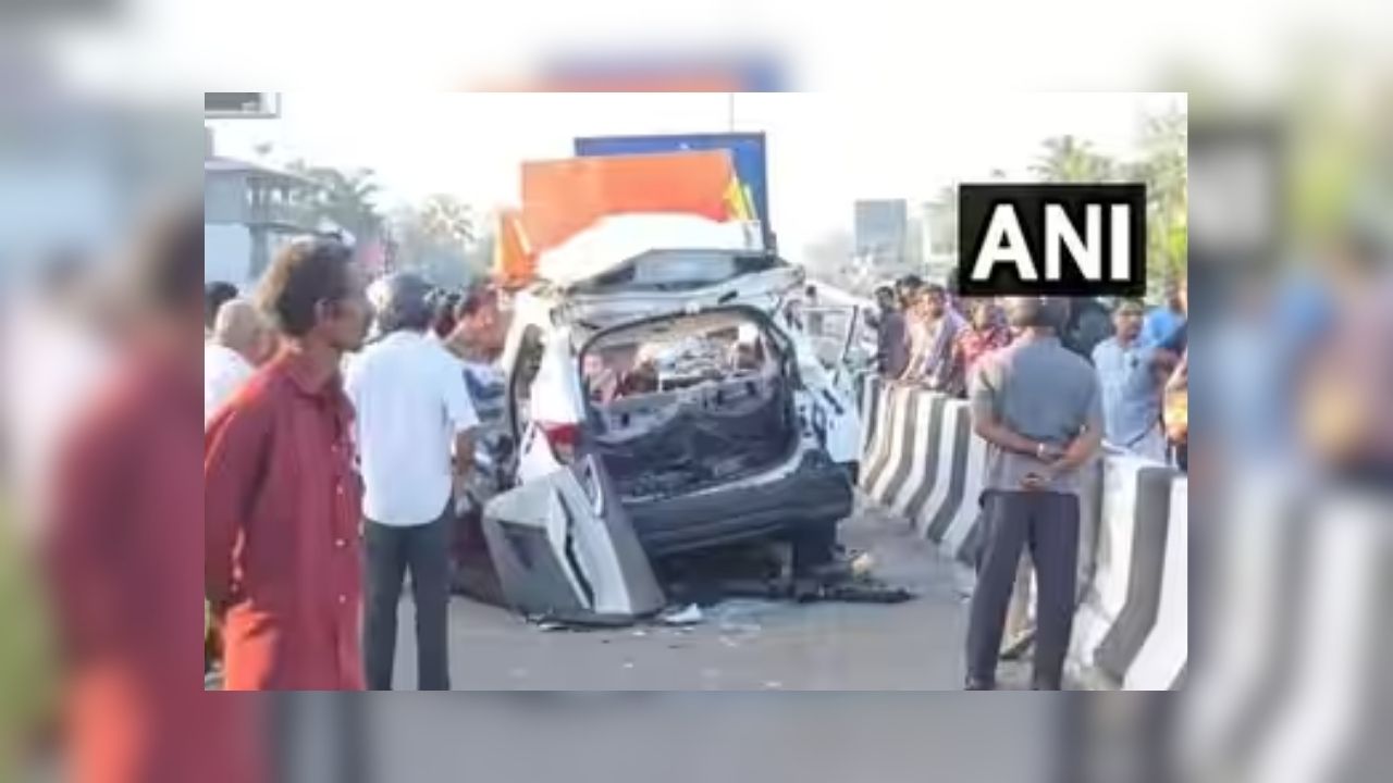 Kerala Road Accident Today: आधी रात सड़क पर मचा हड़कंप, कुछ ही सेकंड में बदल गई पूरी कहानी, सुबह खौफनाक मंजर देख पुलिस के भी उड़े होश