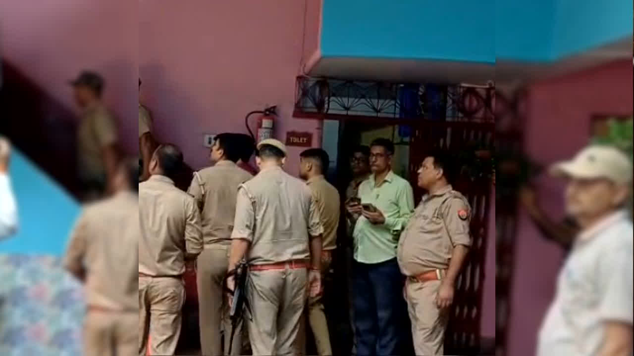 Lakhimpur Kheri School Firing: स्कूल में खौफनाक वारदात, युवक ने महिला टीचर की दिनदहाड़े की हत्या, फिर कर ली आत्महत्या