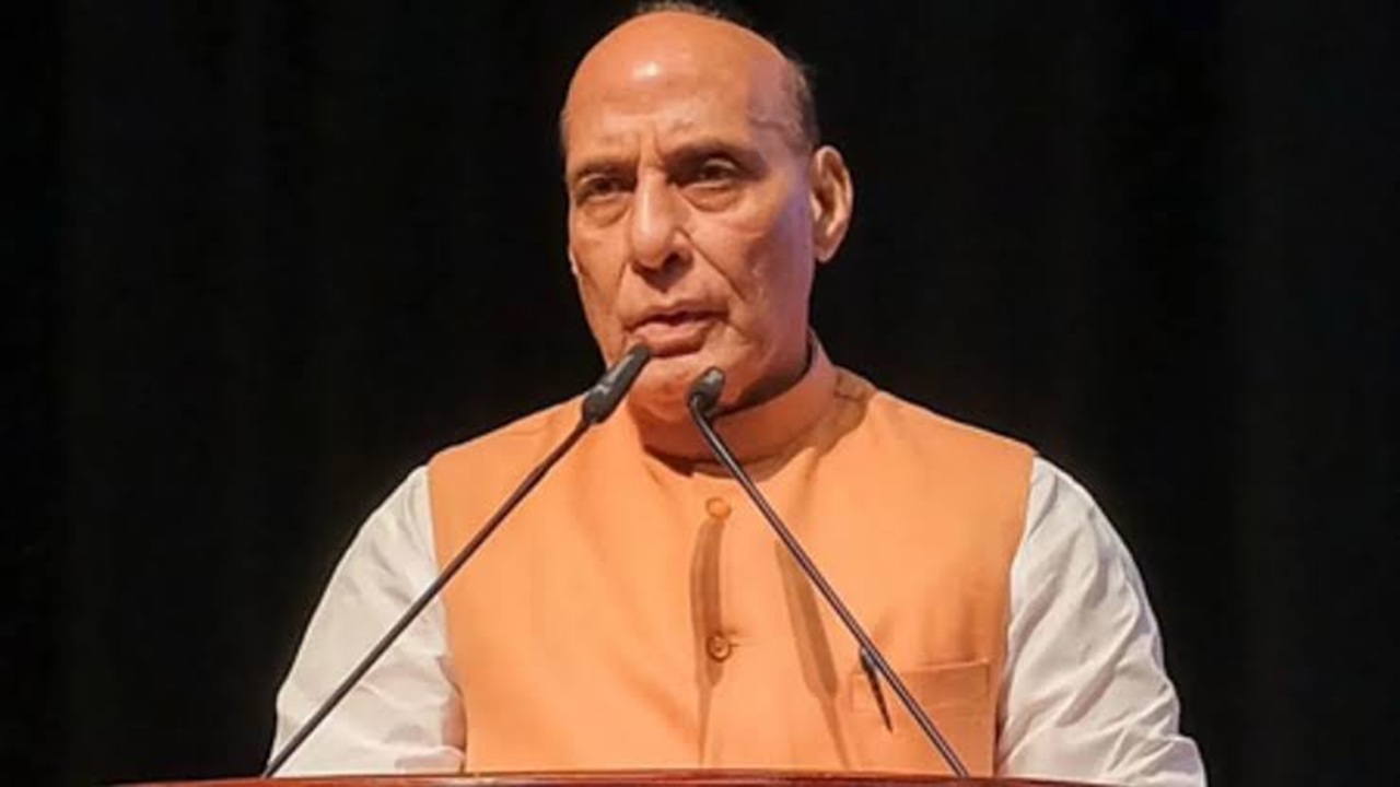 : पीएम के जन्मदिन पर वाराणसी में सेवा संकल्प अभियान का शुभारंभ, रक्षामंत्री राजनाथ सिंह बोले- मोदी ने नक्सलवाद से मुक्ति दिलाई