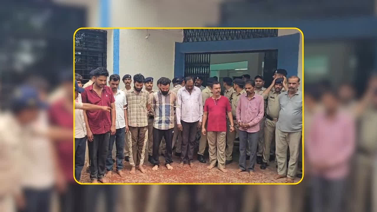Sagar Jahrili Sharab Death Update: करणी सेना का संभागीय अध्यक्ष निकला सागर शराब कांड का मास्टरमाइंड, दुकानों से ऐसे करवाता था सप्लाई,16 गिरफ्तार, फरार आरोपियों पर इनाम घोषित