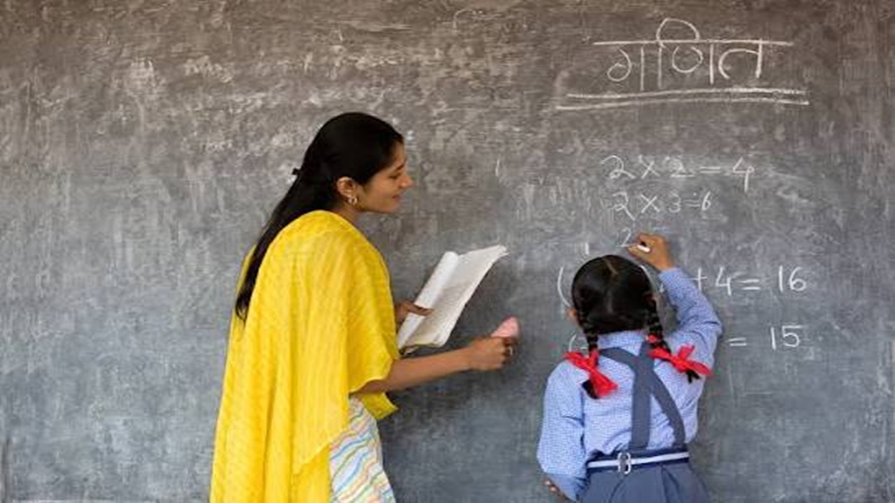 MP Teacher Vacancy: ‘एक साथ पूरे पदों पर नहीं हो सकती भर्ती’… टीचर वैकेंसी को लेकर शिक्षा मंत्री का बड़ा बयान, जानिए दो सालों कितने पदों के लिए मंगाए जाएंगे आवेदन?