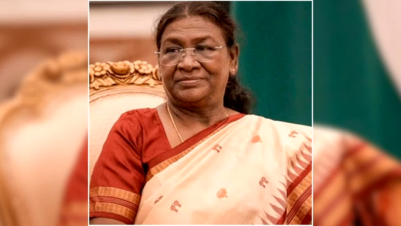 Teachers Day 2026: आज शिक्षक दिवस पर 48 शिक्षकों को सम्मानित करेंगी राष्ट्रपति मुर्मू , छत्तीसगढ़ की सुनीता यादव भी शामिल, देखें पूरी लिस्ट