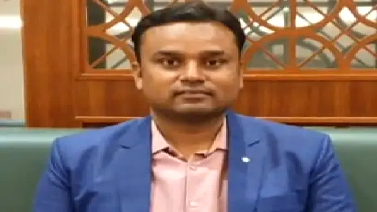 हर समीकरण की सीमा लांघने वाला उत्तर प्रदेश का यक्ष प्रश्न