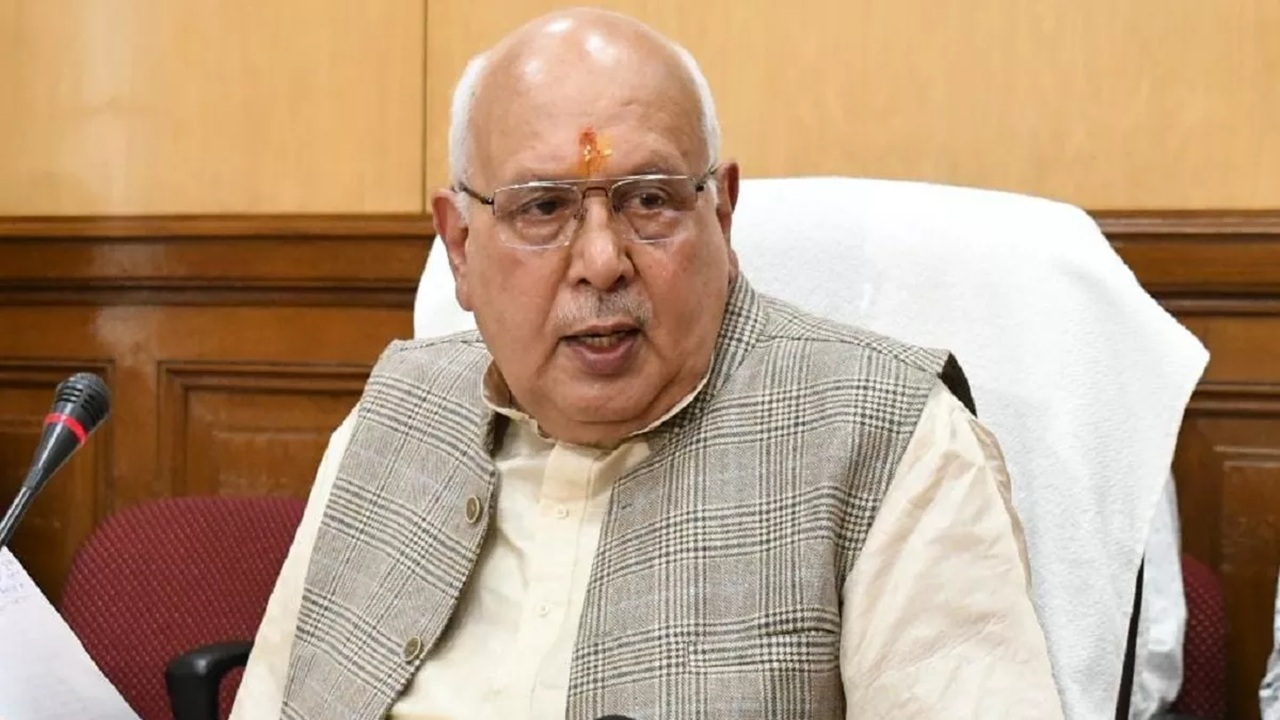 UP News: ‘पहले अपने गिरेबां में झांकें अखिलेश’… MSP और किसानों के मुद्दे पर कैबिनेट मंत्री सूर्य प्रताप शाही का सपा पर हमला