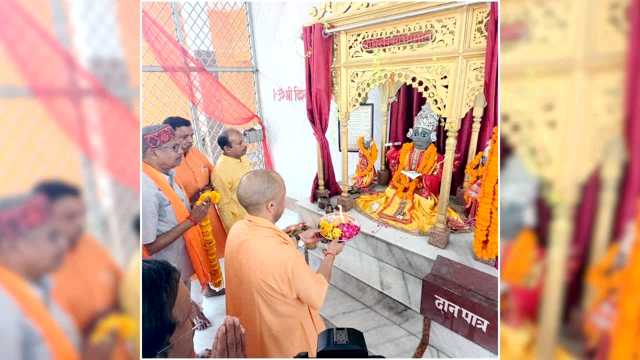 Vishwakarma Jayanti 2026: सीएम योगी ने गोरखनाथ और भगवान विश्वकर्मा से की पीएम मोदी के स्वस्थ और दीर्घ जीवन की कामना, PM को बताया नए भारत का शिल्पी