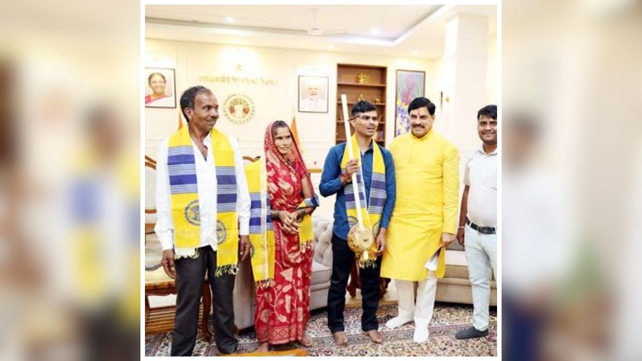 Who is Sunil Lodhi: कौन है सुनील लोधी? हनुमान अंश से बना सुपरहिट सिंगर, अब सीएम मोहन यादव करेंगे सम्मान