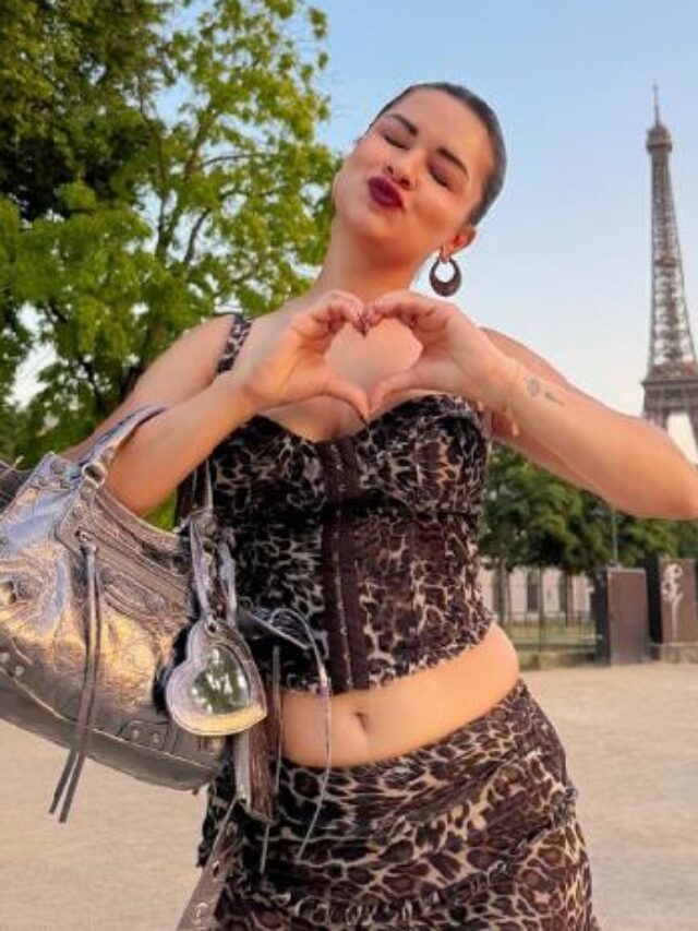 Avneet Kaur Hot Pic: अवनीत कौर ने क्रॉप टॉप और शॉर्ट्स में दिखाया बोल्ड अवतार, तस्वीरें देख फैंस भी हुए मदहोश