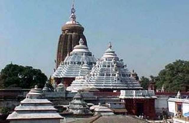 पुरी के जगन्नाथ मंदिर में दरारें, सीएम ने केंद्र से मांगी मदद