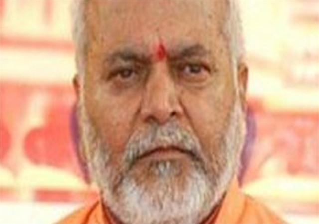 स्वामी चिन्मयानंद ने अजीत जोगी पर लगाया नक्सलियों को संरक्षण देने का आरोप