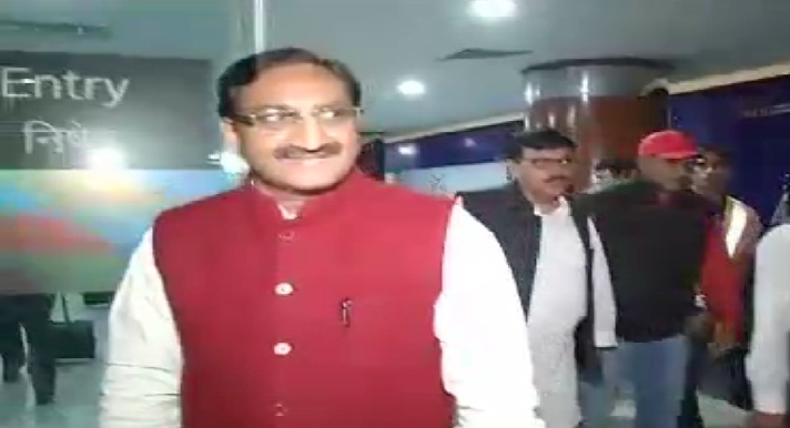 उत्तराखंड में भाजपा ने सरकार बनाने का दावा पेश किया