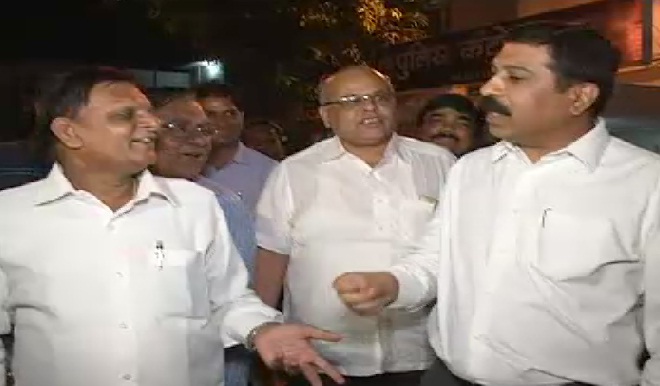 सरकार की सख्ती के बाद बगैर हेलमेट नहीं दिया जा रहा पेट्रोल