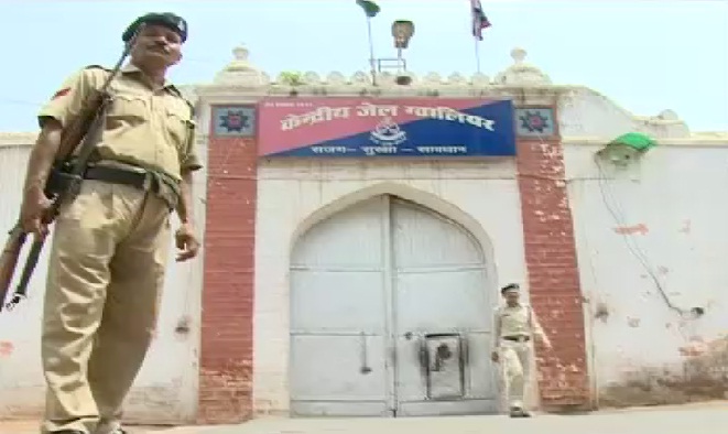 जेल से मांगी कैदियों और डकैतों को मिलने वाली सुविधाओं की जानकारी