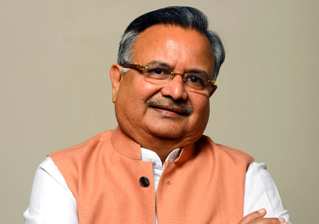 चीन दौरे पर पहुंचे सीएम रमन सिंह, CM के साथ अफसरों का दल भी मौजूद